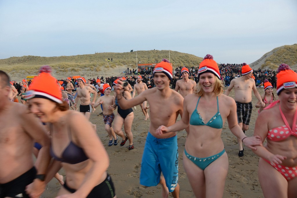 ../Images/Nieuwjaarsduik Nederzandt 2015 072.jpg